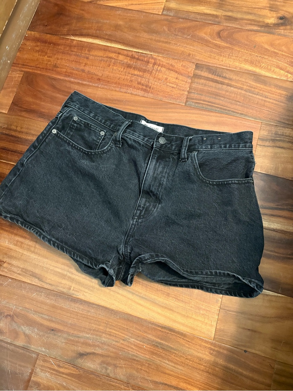 Madewell The Momjean Jean Shorts Black Wash Women’s Size 31 High Rise (302)